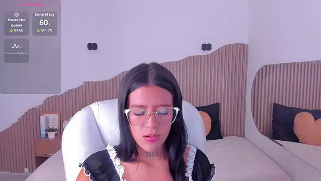 Iris8  online show from June 9, 2026, 8:21 pm