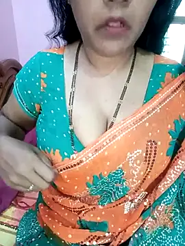 Snapshot of KannadaTamilTeluguBeauty chatting on June 30, 2026, 4:12 am KannadaTamilTeluguBeauty online show from June 30, 2026, 4:12 am