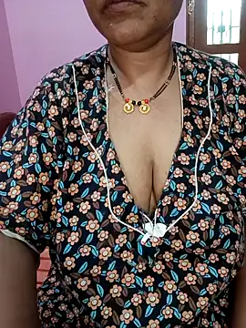 Snapshot of KannadaTamilTeluguBeauty chatting on May 17, 2026, 10:59 am KannadaTamilTeluguBeauty online show from May 17, 2026, 10:59 am
