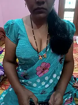Snapshot of KannadaTamilTeluguBeauty chatting on June 15, 2026, 3:40 am KannadaTamilTeluguBeauty online show from June 15, 2026, 3:40 am