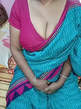 Snapshot of KannadaTamilTeluguBeauty chatting on July 11, 2026, 4:35 am KannadaTamilTeluguBeauty online show from July 11, 2026, 4:35 am
