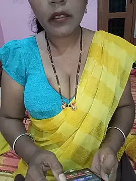 Snapshot of KannadaTamilTeluguBeauty chatting on May 21, 2026, 5:43 pm KannadaTamilTeluguBeauty online show from May 21, 2026, 5:43 pm