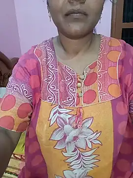 Snapshot of KannadaTamilTeluguBeauty chatting on June 4, 2026, 2:44 pm KannadaTamilTeluguBeauty online show from June 4, 2026, 2:44 pm
