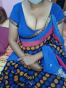 Snapshot of KannadaTamilTeluguBeauty chatting on July 6, 2026, 3:25 pm KannadaTamilTeluguBeauty online show from July 6, 2026, 3:25 pm