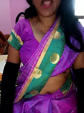Snapshot of KannadaTamilTeluguBeauty chatting on March 11, 2026, 9:36 am KannadaTamilTeluguBeauty online show from March 11, 2026, 9:36 am