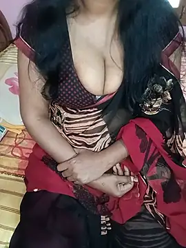 Snapshot of KannadaTamilTeluguBeauty chatting on July 12, 2026, 9:43 am KannadaTamilTeluguBeauty online show from July 12, 2026, 9:43 am