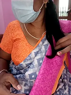 Snapshot of KannadaTamilTeluguBeauty chatting on March 9, 2026, 11:14 am KannadaTamilTeluguBeauty online show from March 9, 2026, 11:14 am