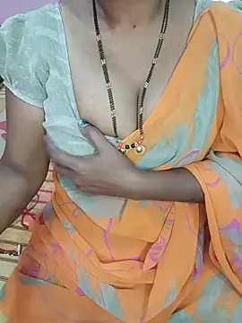 Snapshot of KannadaTamilTeluguBeauty chatting on July 18, 2026, 8:23 am KannadaTamilTeluguBeauty online show from July 18, 2026, 8:23 am