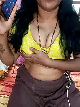 Snapshot of KannadaTamilTeluguBeauty chatting on June 10, 2026, 6:58 am KannadaTamilTeluguBeauty online show from June 10, 2026, 6:58 am