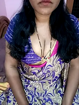 Snapshot of KannadaTamilTeluguBeauty chatting on June 29, 2026, 2:28 pm KannadaTamilTeluguBeauty online show from June 29, 2026, 2:28 pm
