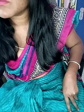 Snapshot of KannadaTamilTeluguBeauty chatting on March 8, 2026, 6:49 am KannadaTamilTeluguBeauty online show from March 8, 2026, 6:49 am