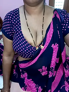 Snapshot of KannadaTamilTeluguBeauty chatting on July 23, 2026, 3:04 am KannadaTamilTeluguBeauty online show from July 23, 2026, 3:04 am