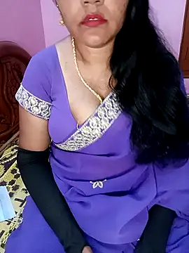 Snapshot of KannadaTamilTeluguBeauty chatting on November 26, 2025, 4:29 pm KannadaTamilTeluguBeauty online show from November 26, 2025, 4:29 pm
