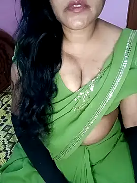 Snapshot of KannadaTamilTeluguBeauty chatting on November 15, 2025, 6:34 pm KannadaTamilTeluguBeauty online show from November 15, 2025, 6:34 pm