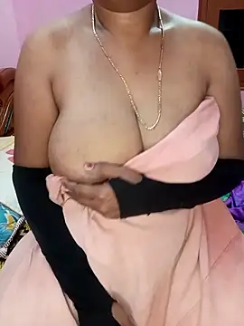 Snapshot of KannadaTamilTeluguBeauty chatting on March 11, 2026, 9:42 pm KannadaTamilTeluguBeauty online show from March 11, 2026, 9:42 pm