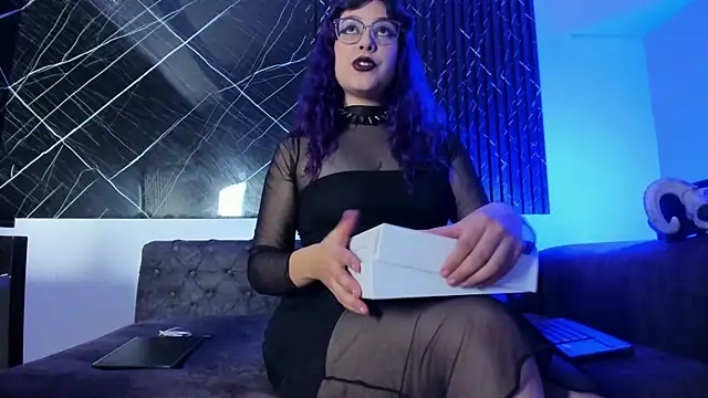 Snapshot of mistress_angell_ chatting on November 13, 2025, 12:14 am mistress angell online show from November 13, 2025, 12:14 am