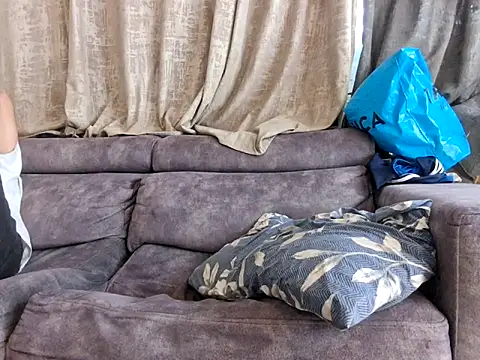 Alexis21821 online show from December 18, 2025, 12:42 pm