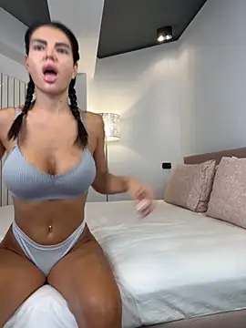 Aiumyx online show from September 25, 2025, 7:58 am