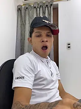 Snapshot of EL_VENEZOLANO_22CM chatting on February 13, 2026, 6:24 am EL VENEZOLANO 22CM online show from February 13, 2026, 6:24 am