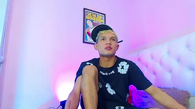 Snapshot of EL_VENEZOLANO_22CM chatting on November 21, 2025, 6:34 am EL VENEZOLANO 22CM online show from November 21, 2025, 6:34 am