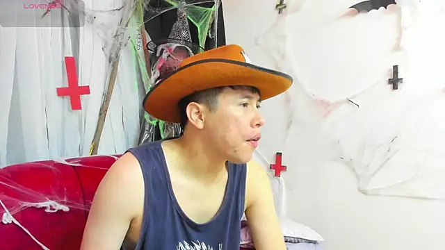 Snapshot of Nick_Wolff chatting on October 31, 2025, 7:27 am Nick Wolff online show from October 31, 2025, 7:27 am