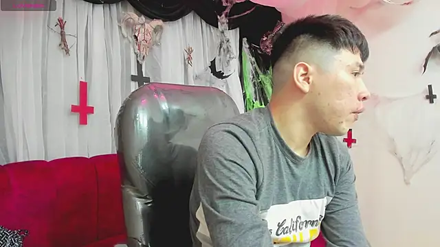 Snapshot of Nick_Wolff chatting on October 17, 2025, 3:43 am Nick Wolff online show from October 17, 2025, 3:43 am