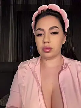 Snapshot of Andrestarr chatting on June 15, 2026, 7:02 pm Andrestarr online show from June 15, 2026, 7:02 pm