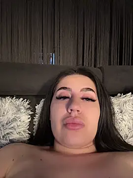 Andrestarr online show from July 28, 2026, 7:39 pm