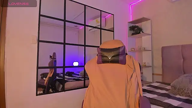 SandroVeyra online show from October 8, 2025, 3:52 am