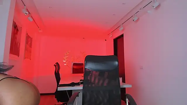 Snapshot of AishaValcazar chatting on November 22, 2025, 4:11 am AishaValcazar online show from November 22, 2025, 4:11 am