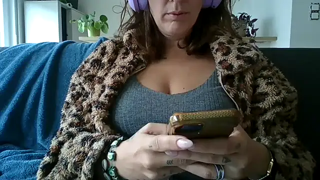 samantaatw online show from September 25, 2025, 8:20 am