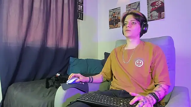 Snapshot of Jerry_Cole chatting on November 3, 2025, 3:48 pm Jerry Cole online show from November 3, 2025, 3:48 pm