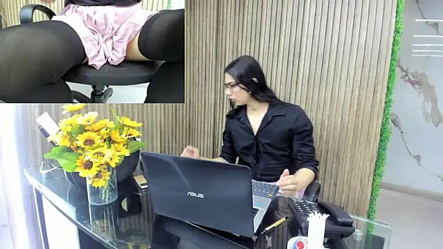 Snapshot of Almaazz chatting on July 28, 2026, 8:52 pm Almaazz online show from July 28, 2026, 8:52 pm