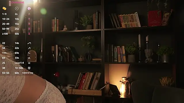 Snapshot of ellliefrost chatting on October 21, 2025, 12:48 pm ellliefrost online show from October 21, 2025, 12:48 pm