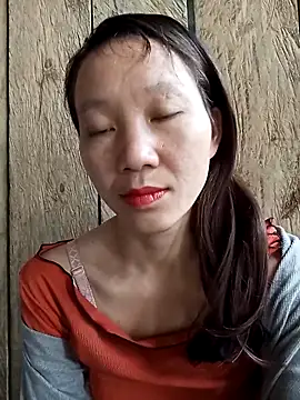 bonnie-00 online show from October 24, 2025, 1:26 am