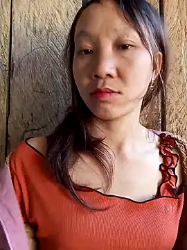 bonnie-00 online show from November 28, 2025, 6:02 am