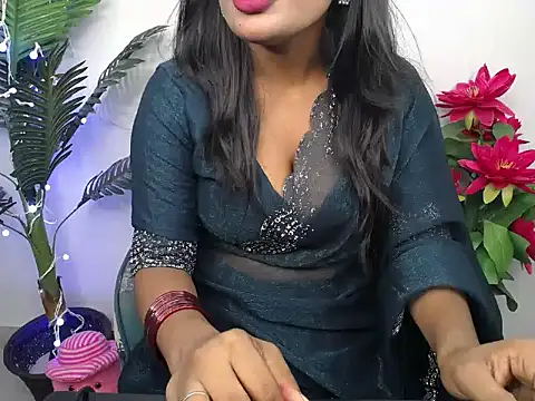 Snapshot of Naughtyy_stripgirl chatting on October 8, 2025, 2:18 pm Naughtyy stripgirl online show from October 8, 2025, 2:18 pm