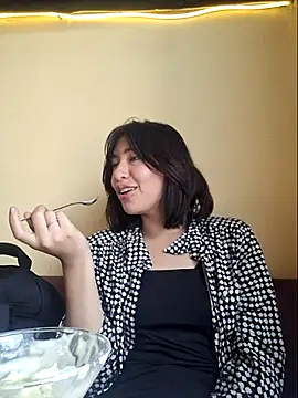 Snapshot of Sullyoonn chatting on March 24, 2026, 5:46 pm Sullyoonn online show from March 24, 2026, 5:46 pm