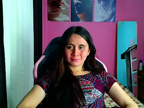 Snapshot of kate19xxx chatting on February 10, 2026, 8:24 am kate19xxx online show from February 10, 2026, 8:24 am