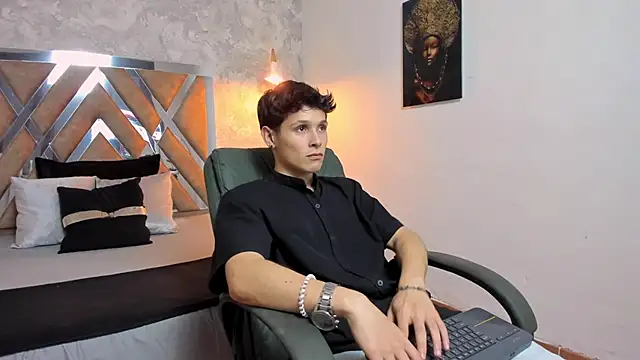 Snapshot of kraven_lust chatting on November 21, 2025, 3:05 am kraven lust online show from November 21, 2025, 3:05 am