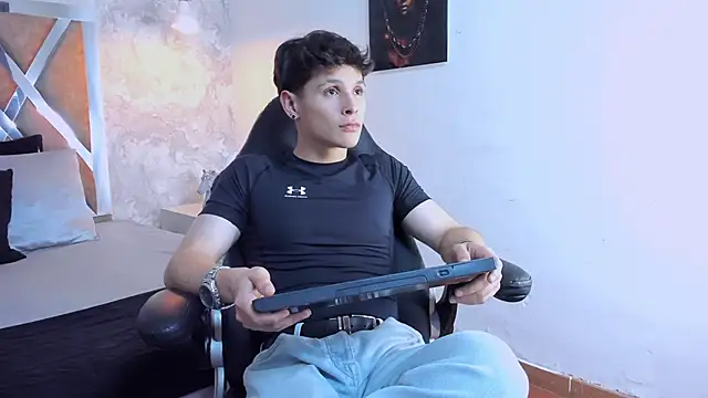 Snapshot of kraven_lust chatting on October 16, 2025, 2:53 am kraven lust online show from October 16, 2025, 2:53 am