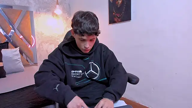 Snapshot of kraven_lust chatting on October 18, 2025, 3:08 am kraven lust online show from October 18, 2025, 3:08 am