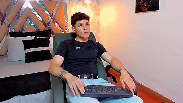 Snapshot of kraven_lust chatting on October 30, 2025, 3:05 am kraven lust online show from October 30, 2025, 3:05 am