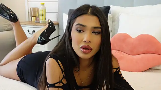 MyaMuse online show from October 20, 2025, 9:54 am