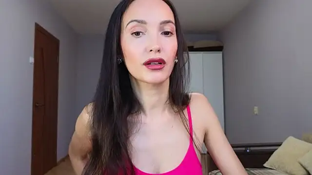 Snapshot of Lillian-Clark chatting on December 18, 2025, 7:57 am Lillian-Clark online show from December 18, 2025, 7:57 am