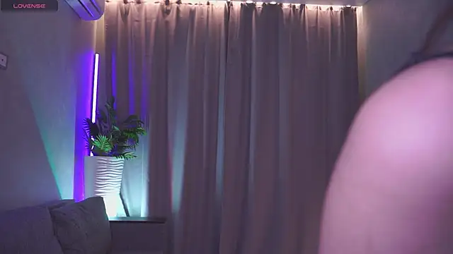 Snapshot of Jupiter_Boobs chatting on November 15, 2025, 1:37 pm Jupiter Boobs online show from November 15, 2025, 1:37 pm