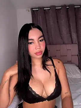 karolaalcendra online show from October 24, 2025, 4:33 am