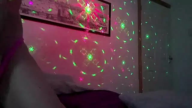 TinaBeena online show from February 4, 2026, 9:54 pm