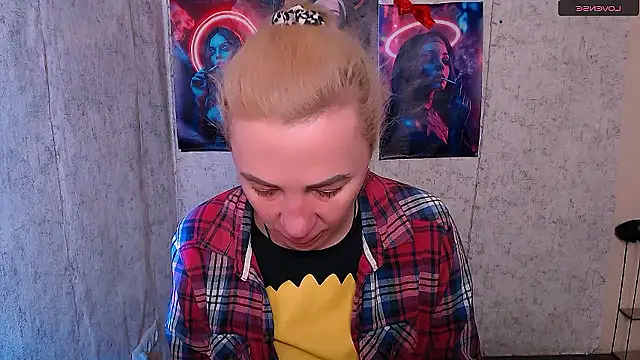 EmmaCat  online show from January 13, 2026, 5:22 am