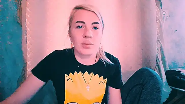 Snapshot of EmmaCat_ chatting on October 31, 2025, 9:39 am EmmaCat online show from October 31, 2025, 9:39 am